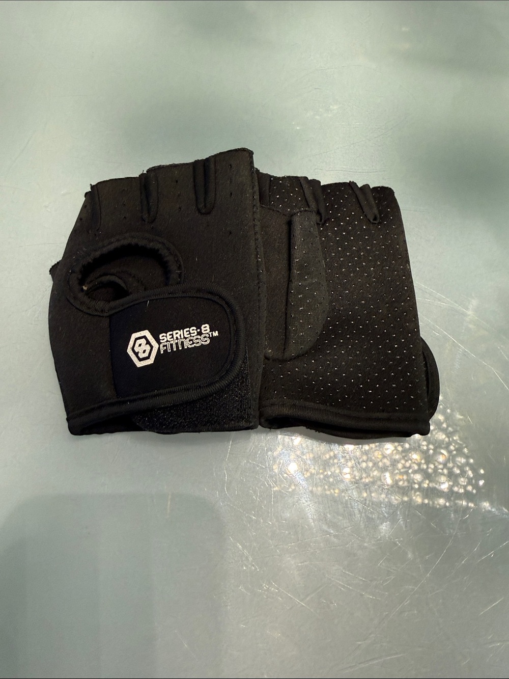 Women’s Black Half-Finger Workout Gloves